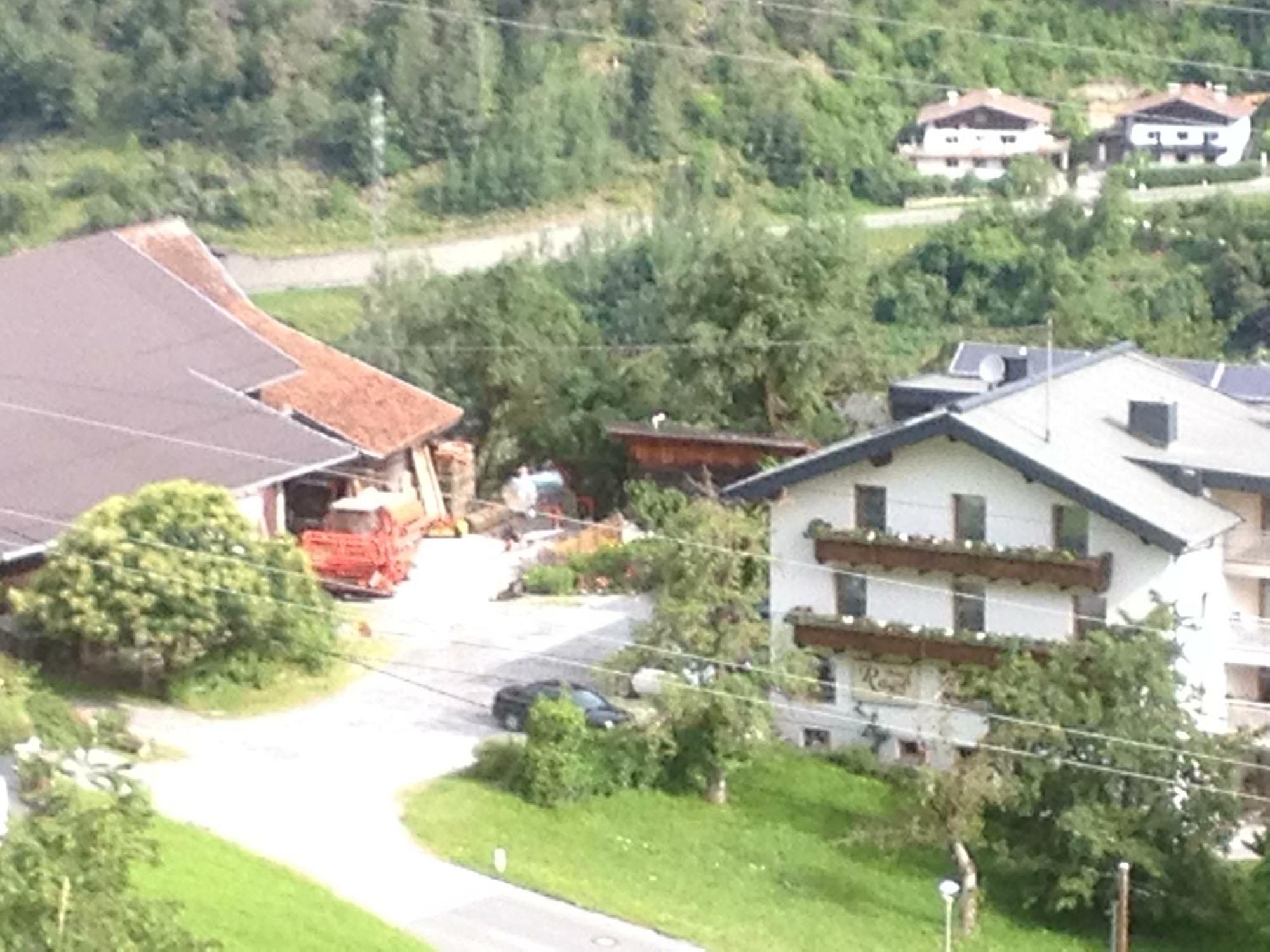 Haus Raggl Daire Landeck Dış mekan fotoğraf